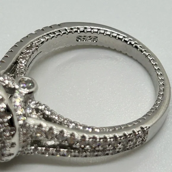 NEW 925 Sterling Silver Round Diamond Cubic Zirconia Ring - Picture 8 of 9